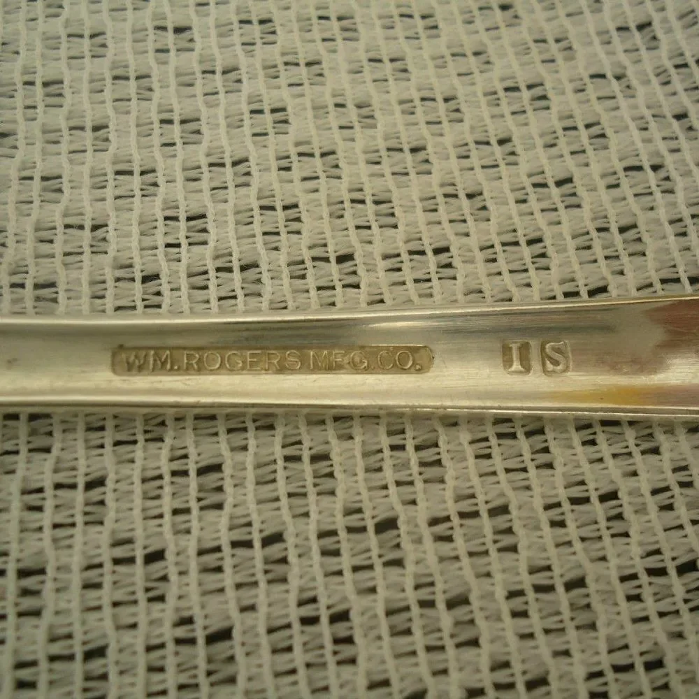 Allure 1939 Pattern Spoon Wm Rogers IS Silverplate